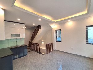 bán nhà phố giang biên - quận long biên - hà nội