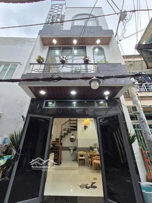 bán nhà tặng full nội thất đường nguyễn tri phương q10 dt 36m2 giá chỉ 5,1 tỷ