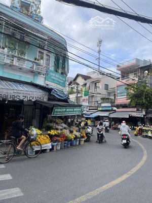 bán đất tặng căn nhà 2 tầng góc 2 mặt tiền phạm văn nghị, 123m2, ngang gần 5m