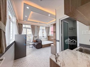 khai trương căn hộ studio view tp_35m2_giặt riêng_thang máy_ngay sau đh uef_gần bờ kè giáp quận 1
