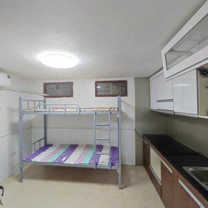 cho thuê phòng số 8 ngách 3 thái hà cạnh bể bơi thái hà