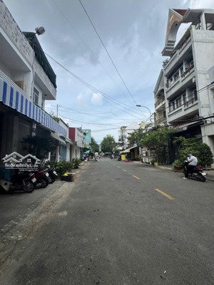 đường 12m thông đường tô hiệu, phường hiệp tân dt 4,3mx24m giá 8,9 tỷ