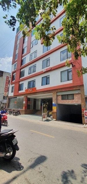 cho thuê vp 7tr5 tại trần quốc vượng. diện tích 40m2 sẵn bàn ghế