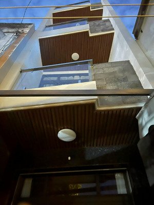 chính chủ cho thuê nhà 3 lầu mặt tiền đường tôn thất thuyết