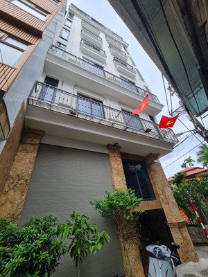 lô góc siêu đẹp - 9 tầng thang máy - dòng tiền 100tr/tháng