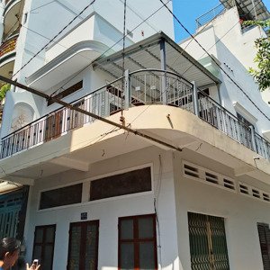 hẻm 1076 đường trường sa (3 tầng dt: 6mx11m). giá 12,5 tỷ