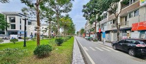 thang máy, mặt đường đôi, nhà hoàn thiện lk an hưng, hà đông. 83m2, 5 tầng, mt 5m, giá 25 tỷ.