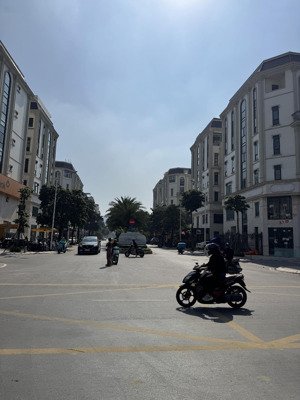 siêu phẩm liền kề vạn phúc 75m2 x 7 tầng thang máy ở sang, làm văn phòng cực đỉnh