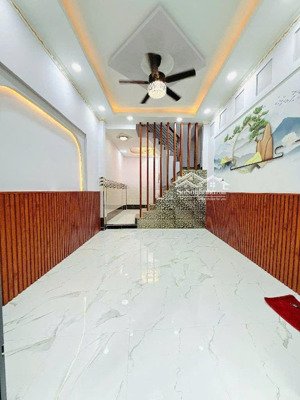 cực mới - nhà 3 tầng cao xuân dục kế bên cầu chà và - quận 8 nhỉnh 4 tỷ. 