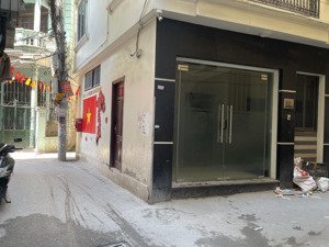 nhà lô góc mễ trì ở ngay, oto sát cửa, funl nội thất