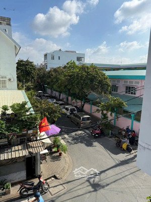 chính chủ - mt đường số cxnh - q7 - ô tô tránh nhau - 4 tầng - dtsd: 120m2 - shr - chỉ 7tỷ nhỉnh