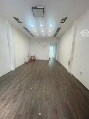 siêu phẩm!! cho thuê nhà hẻm 283 cách mạng tháng 8, quận 10- 4tầng, giá rẻ 3x triệu chính chủ