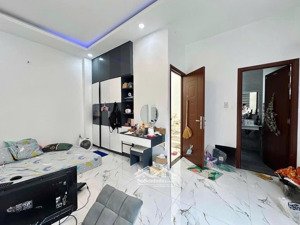 ngang 5m2 - nhà đẹp 5 tầng nguyễn văn đậu bình thạnh cách mt 10m