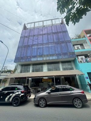 tòa building mặt tiền đường phạm vấn, tân phú. 46 tỷ. dt : 13,5 x 17 cn 227m2