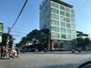 toà nhà 8 tầng căn góc văn phòng, dịch vụ mặt đường quốc lộ từ sơn, bắc ninh