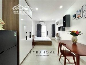 cho thuê phòng gần q1, q3 giáp sân bay 35m2 ban công thoáng full nội thất mới tại thích quảng đức