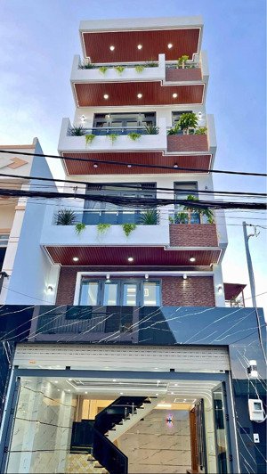 cần bán nhà ngay mt lâm văn bền, quận 7. 72,5m2 (5x14,5m). 1 trệt - 4 lầu. sổ vuông vức cc ngay