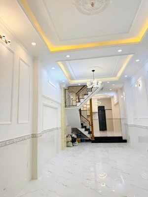 nhà mới xây 3 tầng (4x15m), đường nhựa 10m phạm thế hiển p6 q8