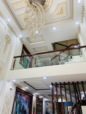 bán nhà 4 tầng hiệp bình chánh,thủ đức, gần phạm văn đồng,giá chỉ 9 tỷ, sổ hồng hoàn công đủ