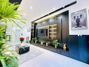 bán nhà dương văn bé 43m2 -lô góc - 5 tầng - thang máy - ô tô đỗ cửa - 40m ra mặt phố