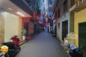 bán nhà ba đình, gần bv melatec. dt: 45m, 4 tầng, cách 5m ra đường oto đỗ. giá: 12,8 tỷ (có tl)