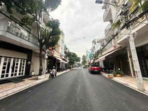 bán nhà mt thành công - p. tân thành (gần lũy bán bích) - dt: 4x18m - cấp 4 - giá: 10.8 tỷ tl