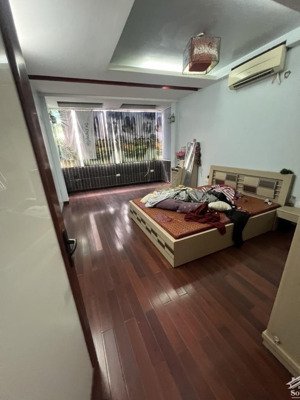 phân lô đền lừ 40m, mt 4m, vỉa hè, oto dừng đỗ, kinh doanh