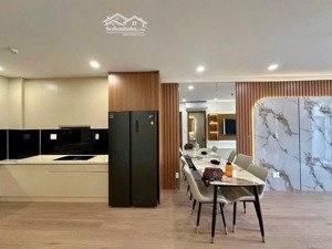 cần bán gấp căn hộ 2pn 2wc saigon south residences giáp phú mỹ hưng - rmiit ... giá bán cực tốt