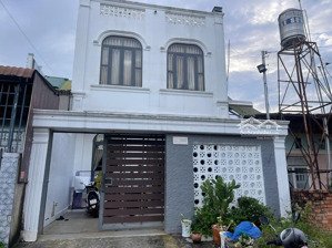 nhà mới bảo lộc thích hợp kinh doanh văn phòng nhà 3 tầng 4 phòng ngủ đường 2oto né nhau