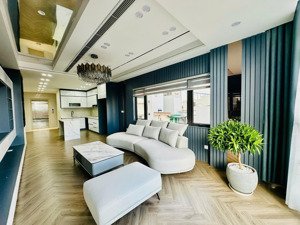 bán nhà 55m ngõ 206 cổ linh - đối diện aeon - 8 tầng thang máy - full nội thất giá 19.8 tỷ