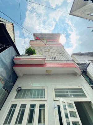 nhà đẹp 3 tầng kiên cố, 4x8m, đường quang trung - gò vấp, giảm sâu 600 tr, chỉ còn 3 tỷ tl