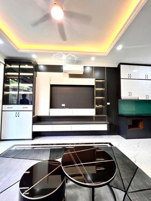 siêu hot! bán nhà cực hiếm lạc long quân - xuân la - tây hồ - 35m2- 5 tầng- mt 5.2m- giá chỉ 11 tỷ.