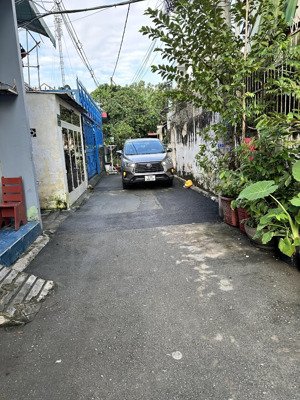 bán ngôi nhà nhỏ 58.7m2 ngay hẻm đường số 18 hiệp bình chánh xe hơi vào tận nhà giá 5.5 tỷ