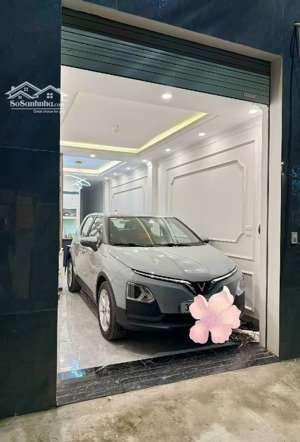 chủ cần bán gấp nhà ngõ thông ô tô thạch bàn - cổ linh, dt 40m thang máy chạy vù vù mà chỉ 8.6 tỷ