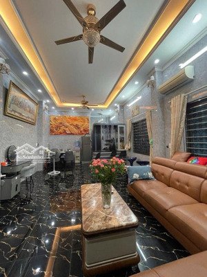 nhà phố lương thế vinh này - giá ngon -90m2,giá 17.85 tỷ. mặt ngõ thông - ô tô,kinh doanh oke.