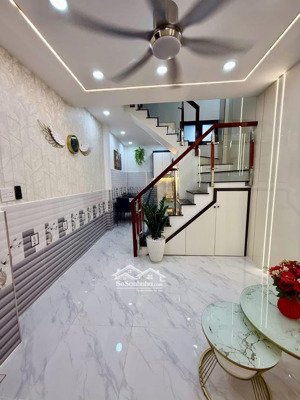 chỉ nhỉnh 1 tỷ hơn sở hữu ngay nhà đang cho thuê tại đ. nguyễn du, phường dĩ an gần svđ dĩ an