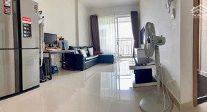 bán căn hộ 2pn 2wc y hình 69m2 gần sân bay giá 5.28 tỷ tầng thấp tòa golden mansion