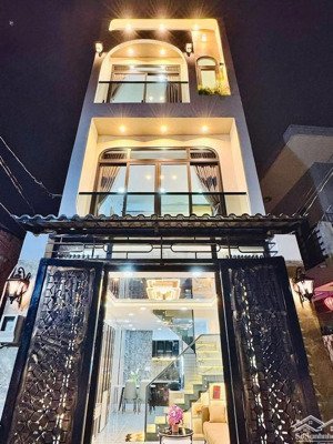 không gian sống hoàn thiện giá 2,7 tỷ tại hoàng ngân, q8