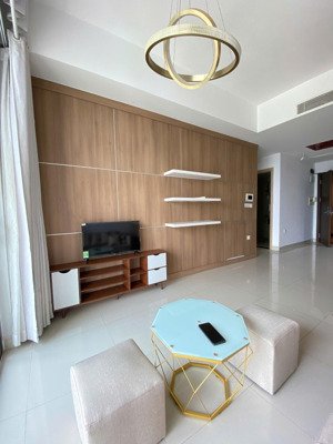 cho thuê căn hộ botanica premier 2 phòng ngủ, có sẵn nội thất view hồng hà.