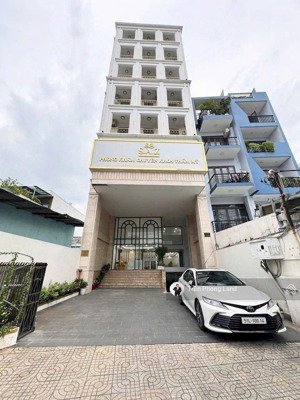 chính chủ gửi bán tòa nhà mặt tiền 990f âu cơ, p14, q. tân bình, hầm trệt lửng 6 lầu st, 