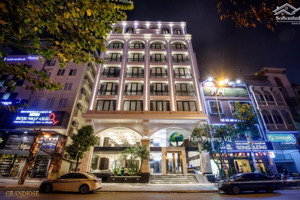 bán chdv 9 tầng trần duy hưng, doanh thu 120tr/tháng, 2 mặt thoáng, dt 109m2, mt 5m