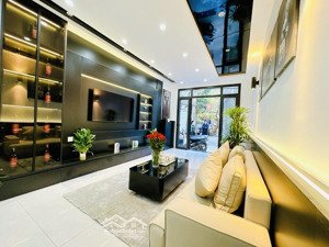 bán nhà dương văn bé ô tô vào nhà thang máy xịn 43m 5 tầng giá 12.8 tỷ