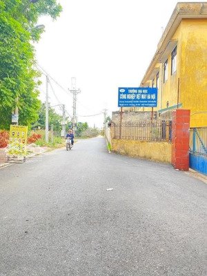 bán đất tại kim hồ, 53 triệu, 134.3m2, hướng đông nam, mặt tiền 8m đường xe 16 chỗ chạy thông