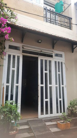 chính chủ bán nhà 2,59 tỷ 90m2 sử dụng hẻm xe hơi, gần bên trường đh tài chính maketing tphcm