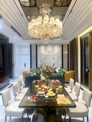 cho thuê căn penthouse đẹp nhất sky 89- full nội thất cao cấp- view sông bao đỉnh- giá 2.600$