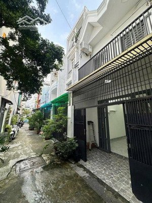 kẹt tiền bán nhà 3// 1tret1 lâu,p8 gò vấp hẻm 3m