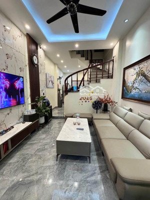 p/lô xuân đỉnh, sát ngoại giao đoàn, 38m2 hơn 8 tỷ, dân xây, ngõ thông, gần ô tô, full nội thất vip