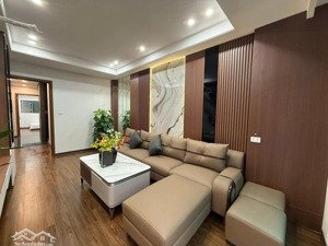 bán nhà lạc long quân, 6 tầng thang máy, oto vào nhà, 7 phòng ngủ, kinh doanh