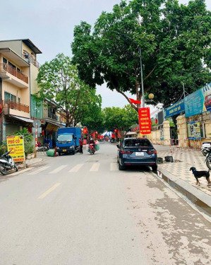 lô đất siêu đẹp, lô góc, vỉa hè ô tô tránh, 100m2, mt:7 gần cấp 3 tây hồ, phía ciputra, 27 tỷ.