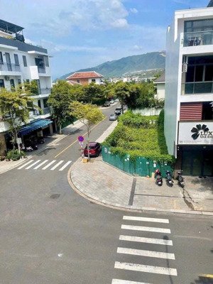 *** lô góc đẹp 2 mặt tiền đường văn tiến dũng + b3 kđt vcn phước hải